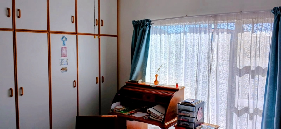 3 Bedroom Property for Sale in Stilbaai Wes Western Cape